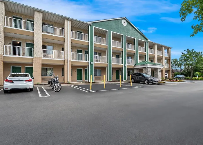 Motels Hometowne Studios By Red Roof Detroit - Livonia
